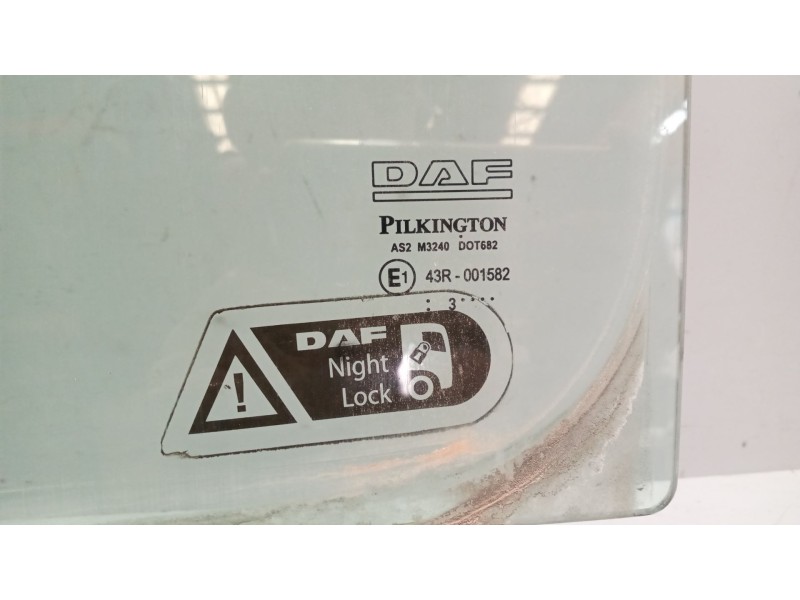 Recambio de luna delantera izquierda para daf serie xf105.xxx 12.9 diesel referencia OEM IAM 1915975  