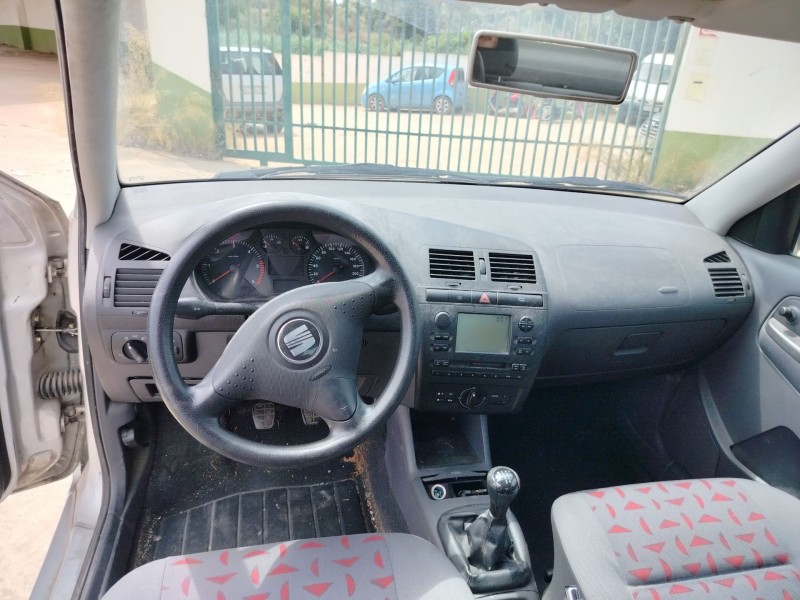 seat cordoba berlina (6k2) del año 2001