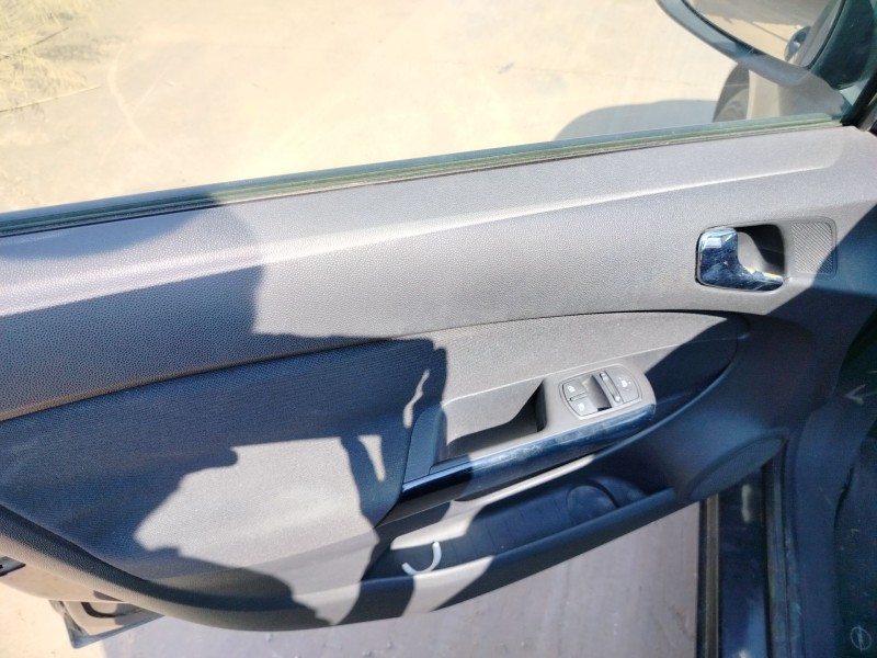 opel corsa d (s07) del año 2007