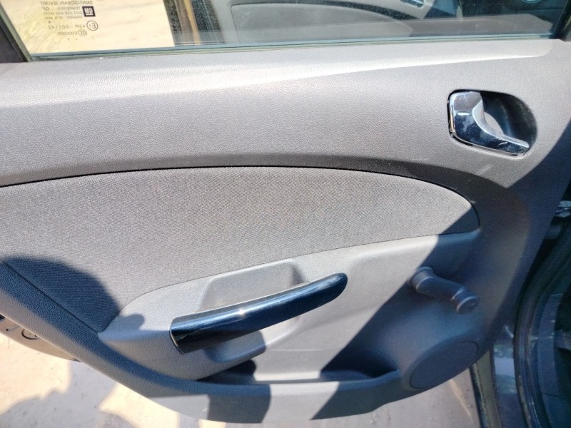 opel corsa d (s07) del año 2007