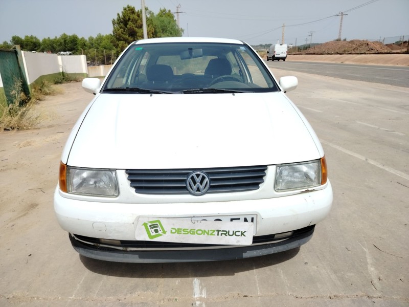 volkswagen polo berlina (6n1) del año 1994