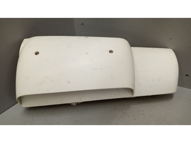 Recambio de deflector derecho para renault magnum ab diesel referencia OEM IAM 1400010  1400012