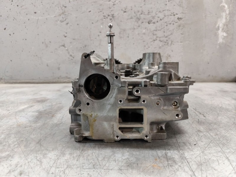 Recambio de culata para citroën c4 picasso ii 1.2 thp 130 referencia OEM IAM 9808067110  HN02