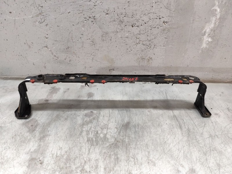 Recambio de travesaño inferior para ford focus lim. (cb8) titanium referencia OEM IAM   