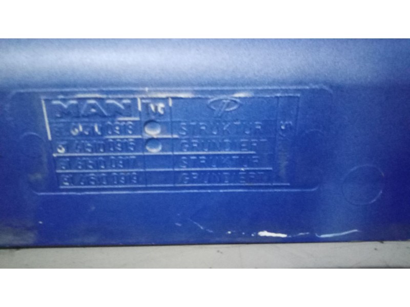 Recambio de peldaño para man tgx 18.xxx 12.4 diesel referencia OEM IAM 81615100921  81615100913