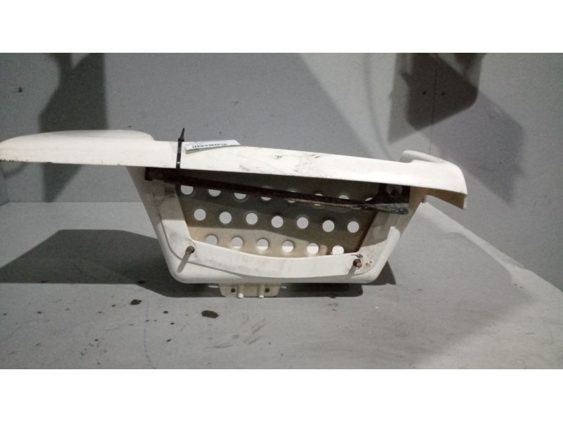 Recambio de peldaño derecho para man tgx 18.xxx 12.4 diesel referencia OEM IAM 81615100976  8161510978