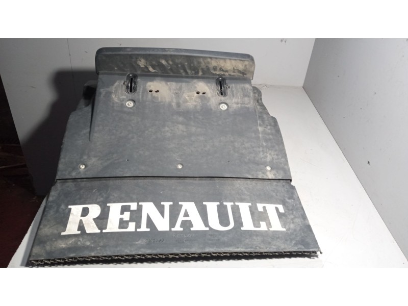 Recambio de guardabarros trasero derecho para renault magnum ab 2005 12.8 diesel referencia OEM IAM   