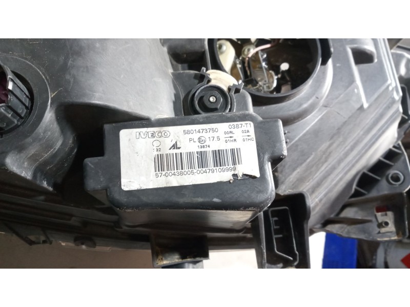 Recambio de faro izquierdo para iveco sunrise referencia OEM IAM 5801473750 SX47910748 