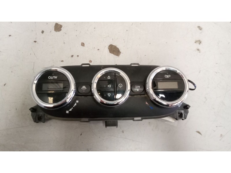 Recambio de mando climatizador para iveco sunrise referencia OEM IAM 5801640589  