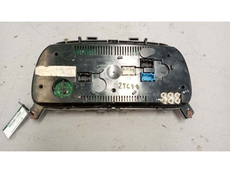 Recambio de cuadro instrumentos para mercedes-benz oc 500 le-1830h referencia OEM IAM A0044460221  