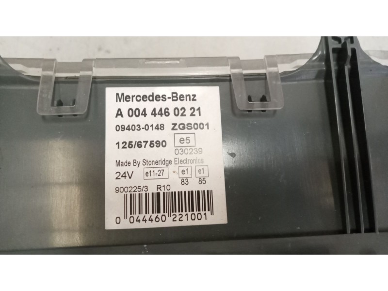 Recambio de cuadro instrumentos para mercedes-benz oc 500 le-1830h referencia OEM IAM A0044460221  