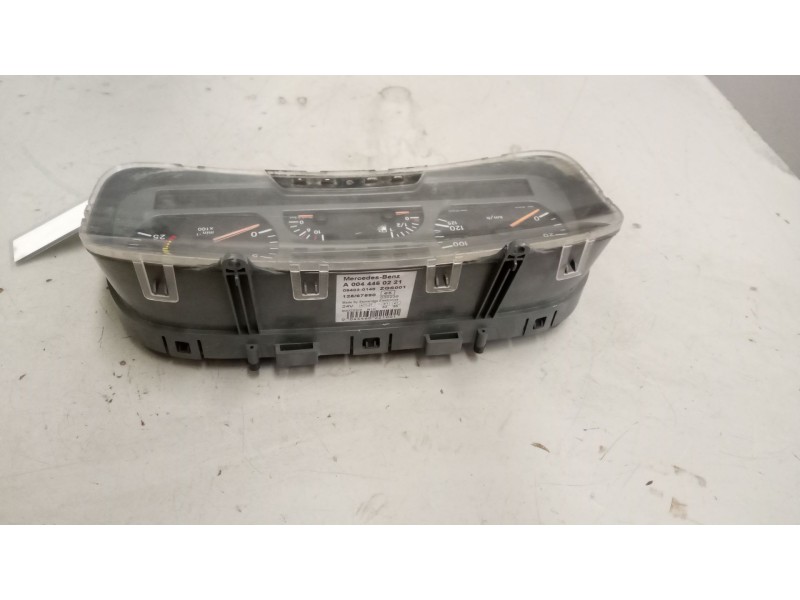Recambio de cuadro instrumentos para mercedes-benz oc 500 le-1830h referencia OEM IAM A0044460221  