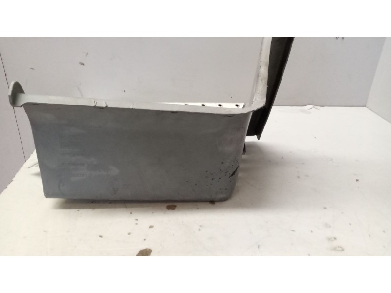 Recambio de peldaño derecho para volvo fm xxx 12.8 diesel referencia OEM IAM 82420408 21868329 82875886