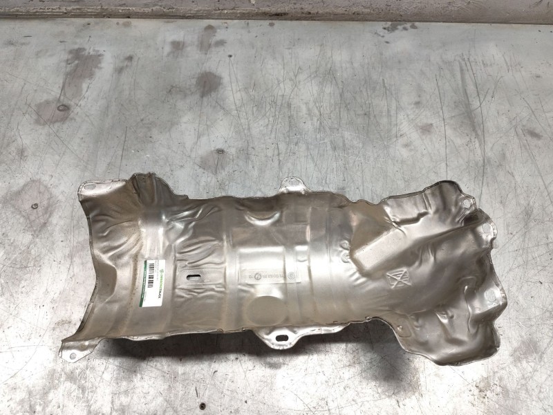 Recambio de protector de escape para peugeot 308 confort referencia OEM IAM 9687801580  