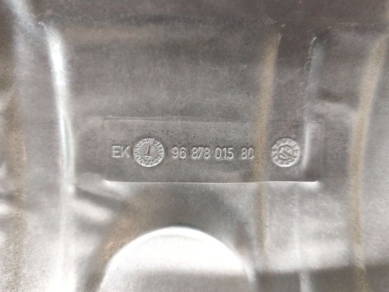 Recambio de protector de escape para peugeot 308 confort referencia OEM IAM 9687801580  