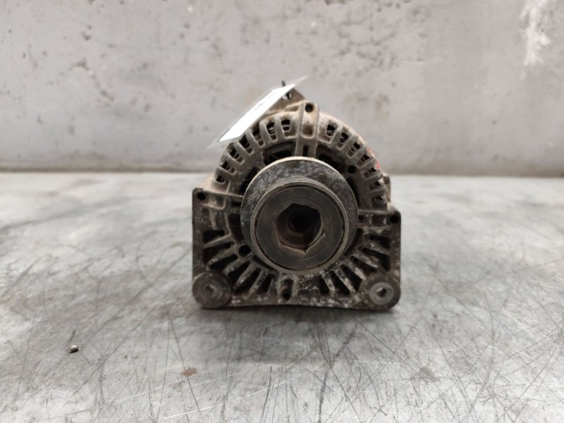 Recambio de alternador para renault megane ii berlina 5p authentique referencia OEM IAM 8200100907  