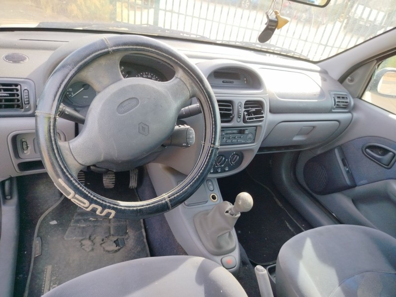 renault clio ii fase i (b/cbo) del año 2000