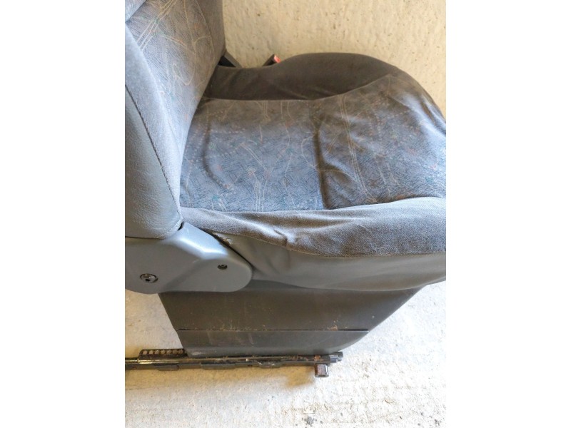 Recambio de asiento delantero derecho para citroën berlingo 2.0 hdi cat (rhy / dw10td) referencia OEM IAM   