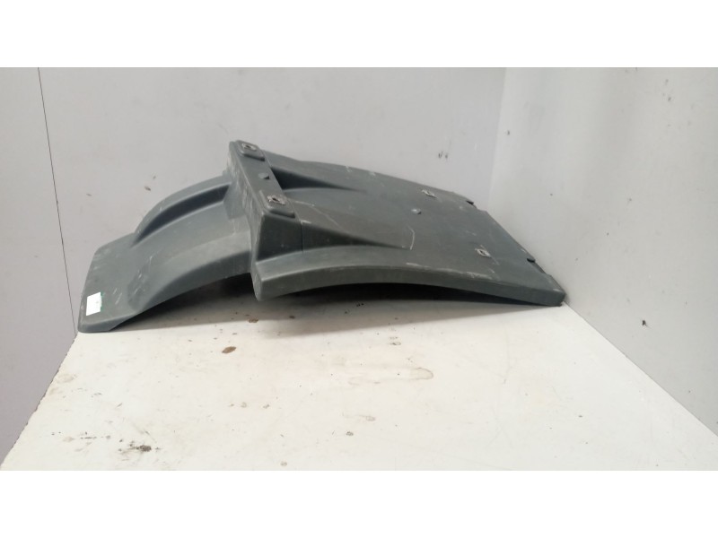 Recambio de guardabarros delantero derecho para volvo fh xxx 12.8 diesel referencia OEM IAM 84812894  