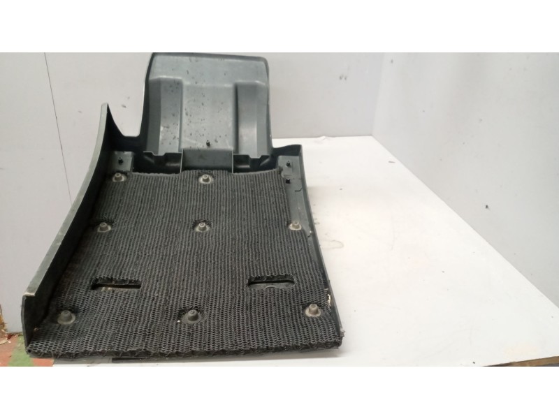 Recambio de guardabarros delantero derecho para volvo fh xxx 12.8 diesel referencia OEM IAM 84812894  