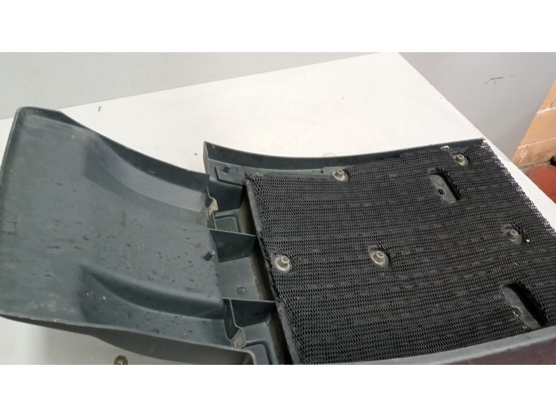 Recambio de guardabarros delantero derecho para volvo fh xxx 12.8 diesel referencia OEM IAM 84812894  