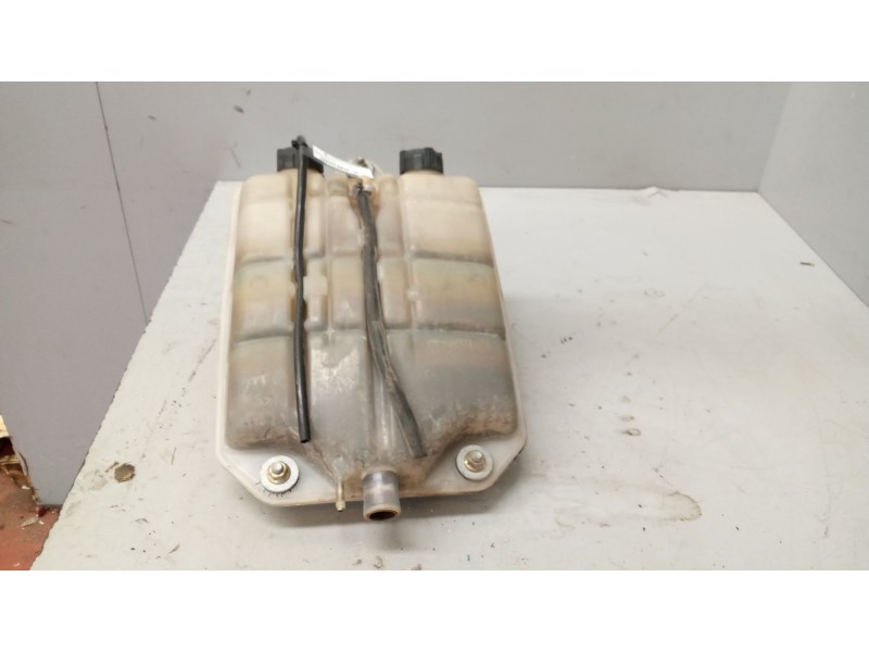 Recambio de deposito expansion para iveco eurocargo 3.9 diesel referencia OEM IAM   