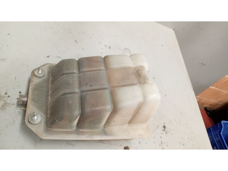 Recambio de deposito expansion para iveco eurocargo 3.9 diesel referencia OEM IAM   