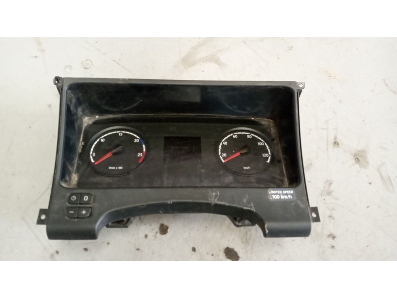 Recambio de cuadro instrumentos para scania magnus referencia OEM IAM 2303334 1896868 2627472