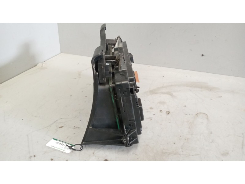 Recambio de cuadro instrumentos para scania magnus referencia OEM IAM 2303334 1896868 2627472