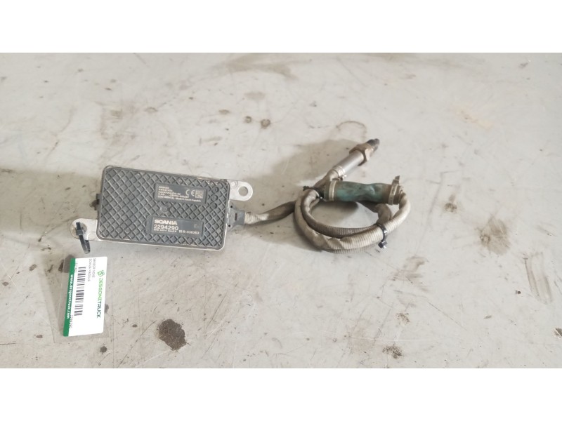 Recambio de sensor noxe para scania magnus referencia OEM IAM 2294290  