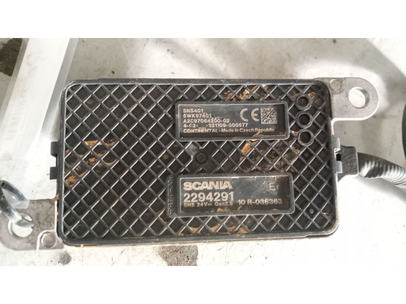 Recambio de sensor noxe para scania magnus referencia OEM IAM 2294291  