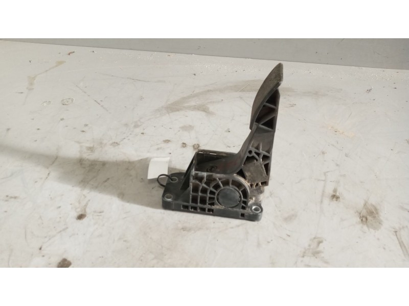 Recambio de pedal acelerador para mercedes-benz oc 500 le-1830h referencia OEM IAM A0003000204  