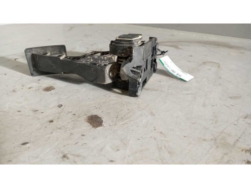 Recambio de pedal acelerador para mercedes-benz oc 500 le-1830h referencia OEM IAM A0003000204  