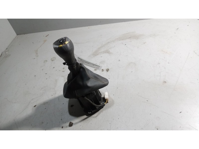 Recambio de palanca cambio para iveco sunrise referencia OEM IAM 5801759271  