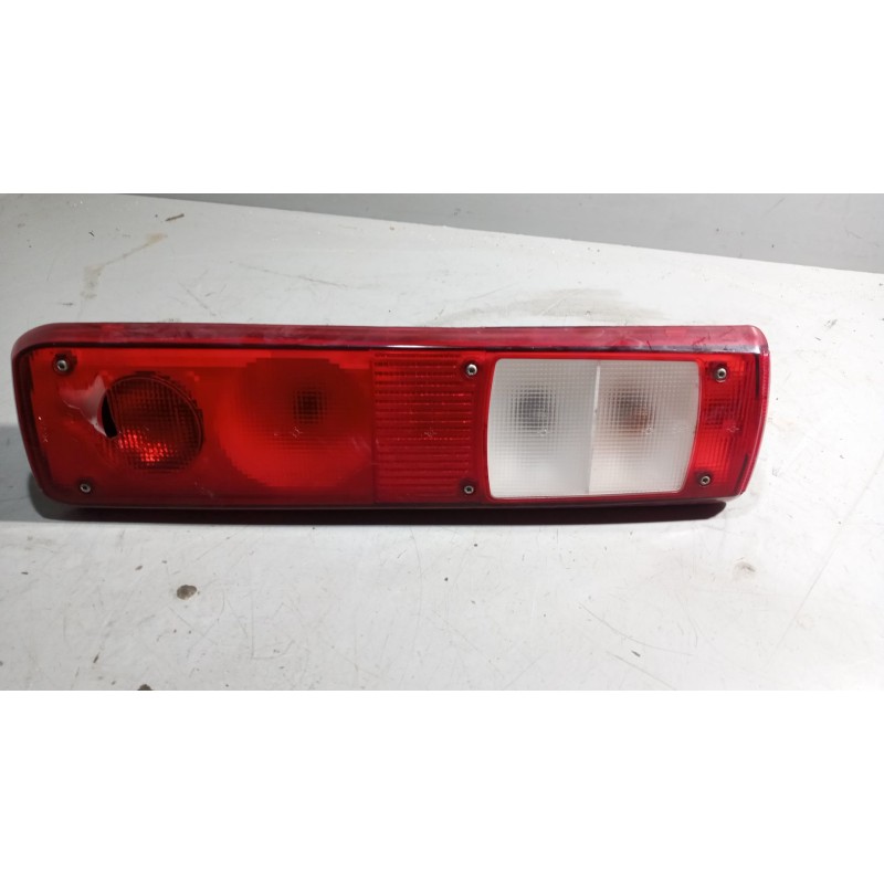 Recambio de piloto trasero derecho para renault magnum ab 2005 12.8 diesel referencia OEM IAM   