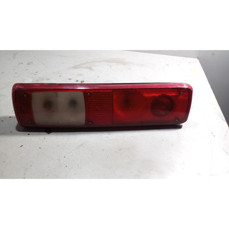 Recambio de piloto trasero izquierdo para renault magnum ab 2005 12.8 diesel referencia OEM IAM   piloto universal camion