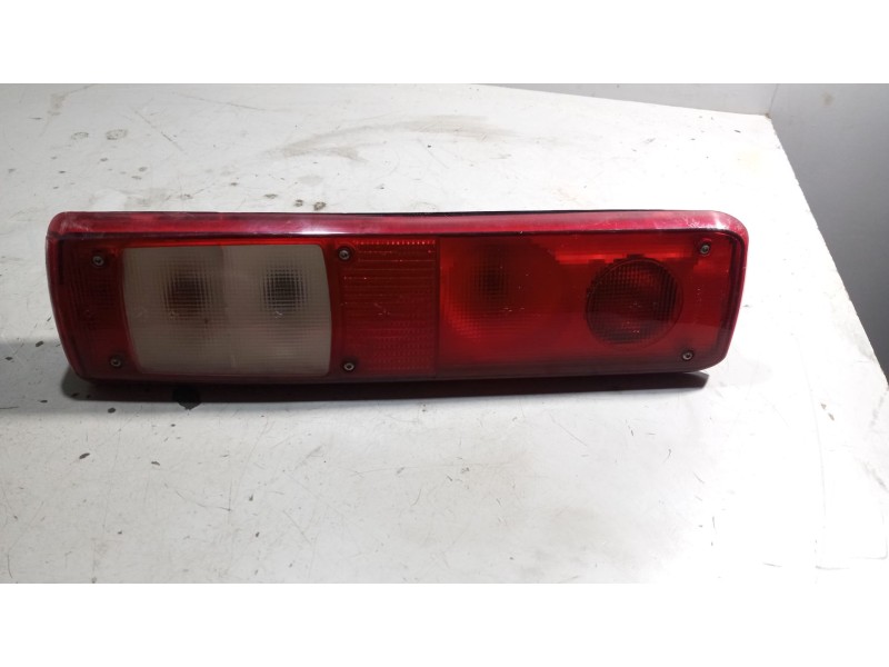 Recambio de piloto trasero izquierdo para renault magnum ab 2005 12.8 diesel referencia OEM IAM   piloto universal camion