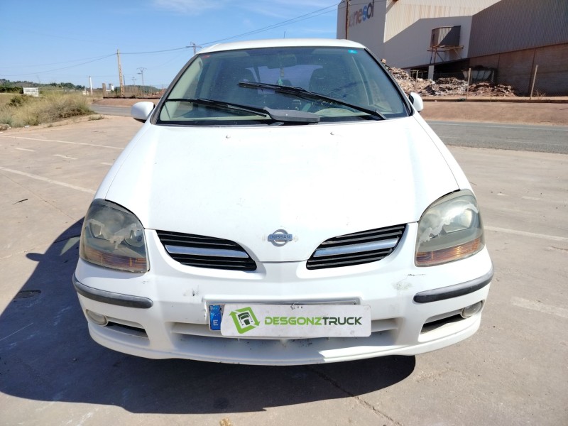 nissan almera tino (v10m) del año 2001