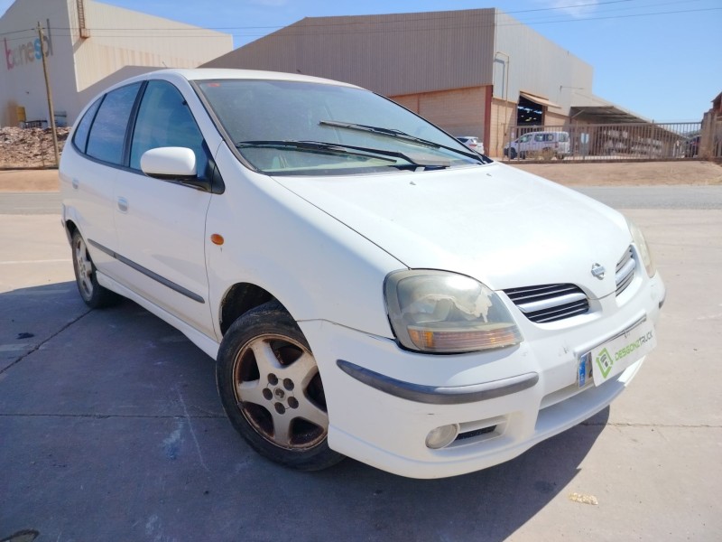 nissan almera tino (v10m) del año 2001