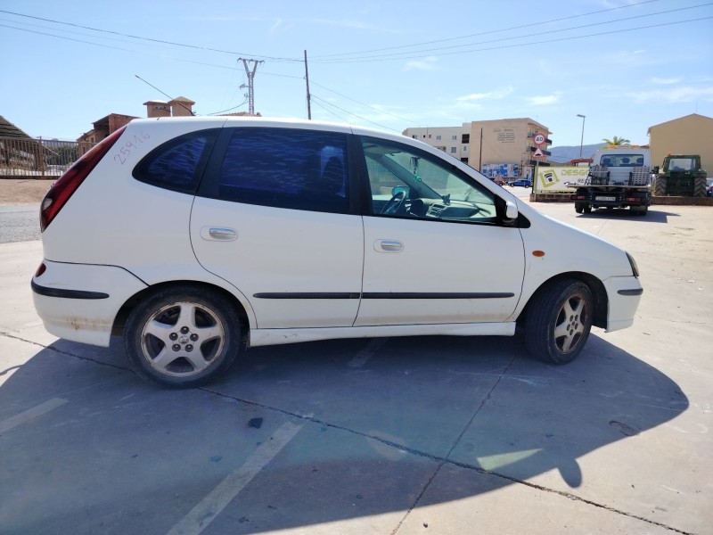 nissan almera tino (v10m) del año 2001