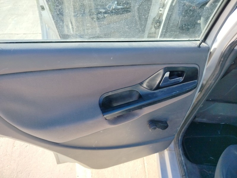 seat ibiza ii (6k1) del año 2002