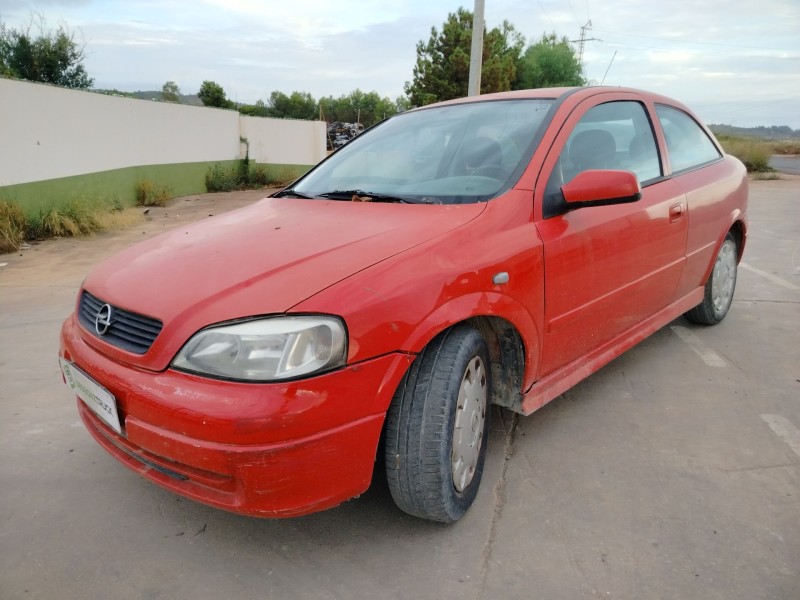 opel astra g berlina del año 2002