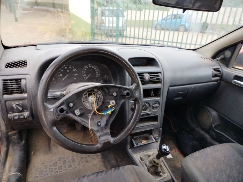 opel astra g berlina del año 2002