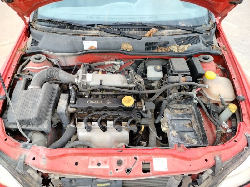 opel astra g berlina del año 2002