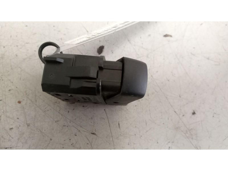 Recambio de interruptor para scania serie p/g/r (c-clase) 12.7 diesel referencia OEM IAM 1421850  