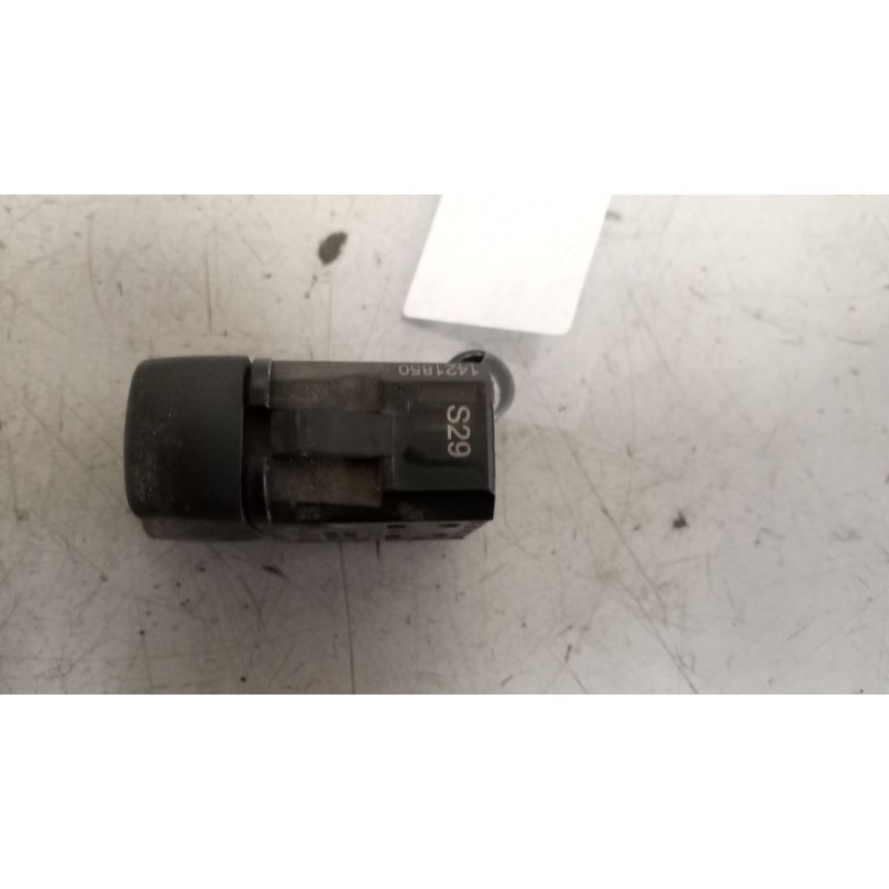 Recambio de interruptor para scania serie p/g/r (c-clase) 12.7 diesel referencia OEM IAM 1421850  