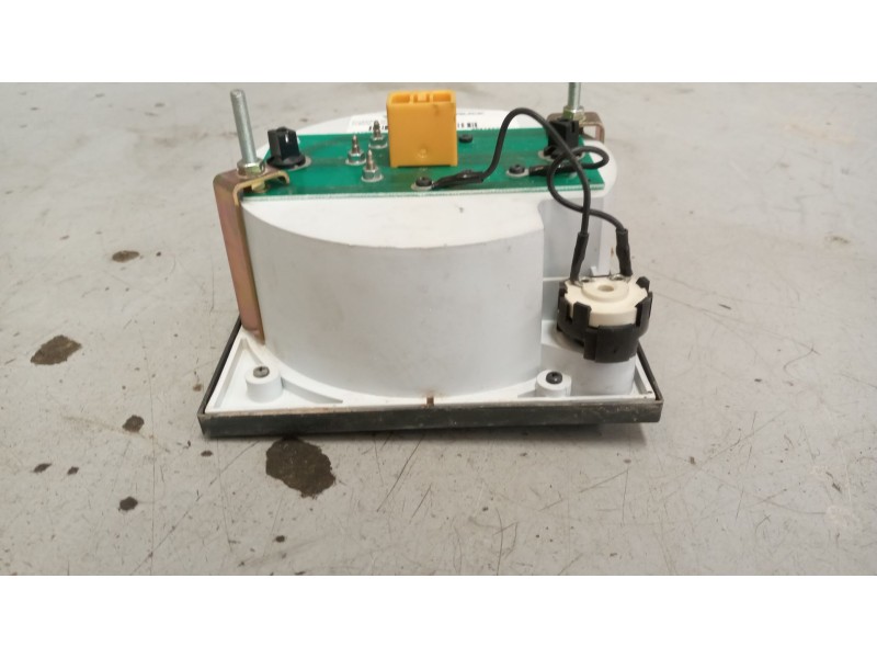 Recambio de cuadro instrumentos para iveco eurocargo 3.9 diesel referencia OEM IAM 98474450  CUENTA REVOLUCIONES