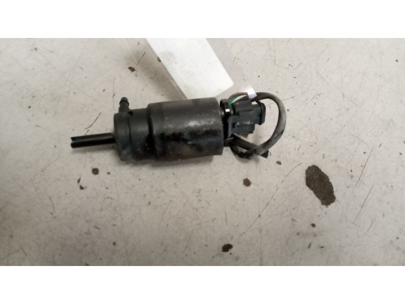 Recambio de bomba limpia para iveco eurocargo 3.9 diesel referencia OEM IAM 500304249  