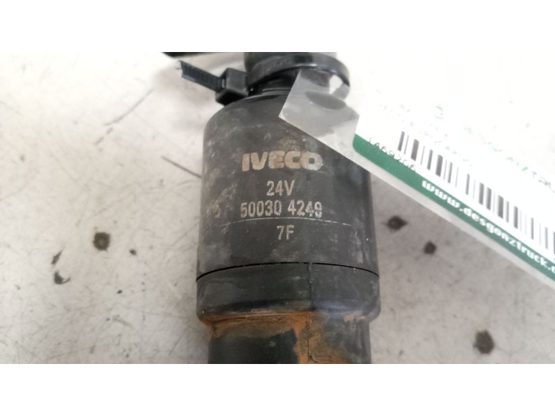 Recambio de bomba limpia para iveco eurocargo 3.9 diesel referencia OEM IAM 500304249  