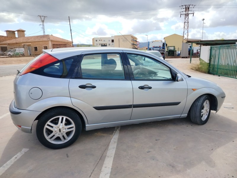 ford focus berlina (cak) del año 2002